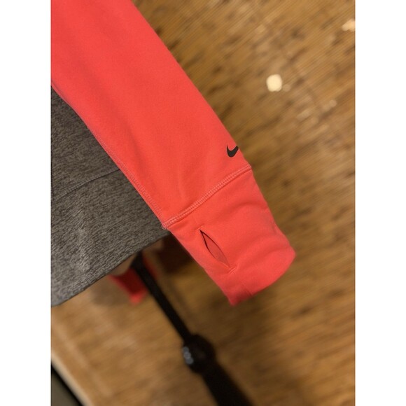 Nike Therma Fit Women’s Hoodie Size M Pink Gray Thumb Hole Pullover Sweatshirt - Picture 6 of 11